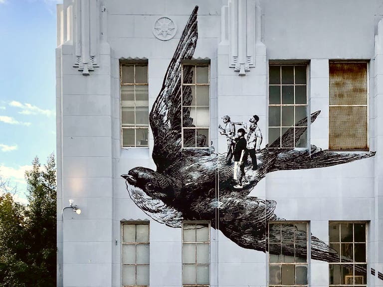 Mural by Lapiztola at SPARC in Venice
