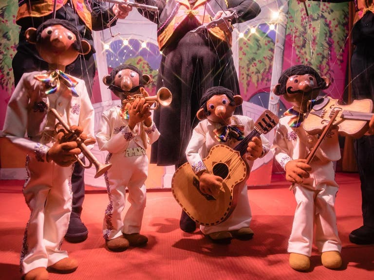 "¡FIESTA!" at the Bob Baker Marionette Theater