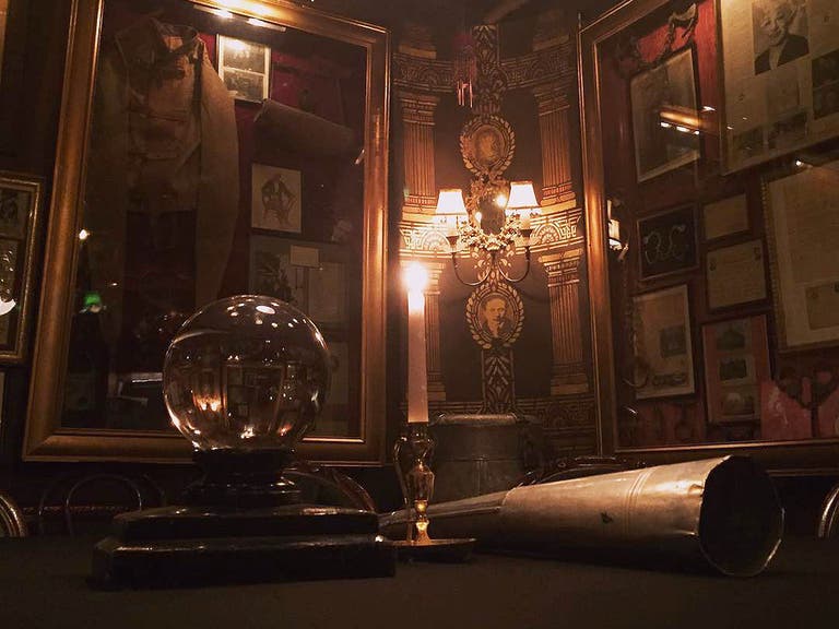Houdini Séance Chamber at the Magic Castle | Instagram by @robzabrecky